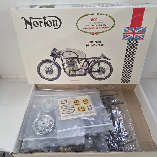 Protar moto norton grand - moto,